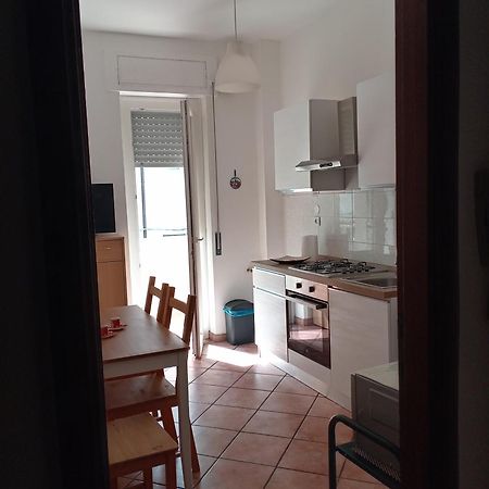 Love House - Apartment On The Beach Pescara Exterior photo